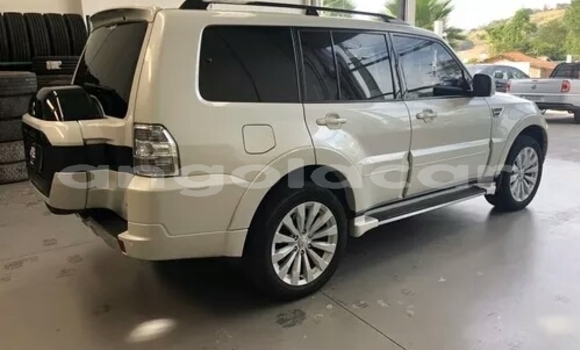 Acheter Neuf Voiture Mitsubishi Pajero Blanc à Luena, Moxico Acheter Neuf Voiture Mitsubishi Pajero Blanc à Luena, Moxico