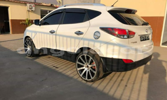 Buy Used Hyundai Tucson White Car in Benguela in Benguela Buy Used Hyundai Tucson White Car in Benguela in Benguela