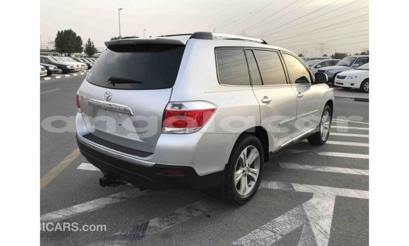 Comprar Importar Toyota Highlander Outro Carro em Import - Dubai em Bengo Province Comprar Importar Toyota Highlander Outro Carro em Import - Dubai em Bengo Province