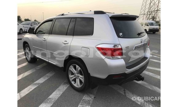 Comprar Importar Toyota Highlander Outro Carro em Import - Dubai em Bengo Province Comprar Importar Toyota Highlander Outro Carro em Import - Dubai em Bengo Province