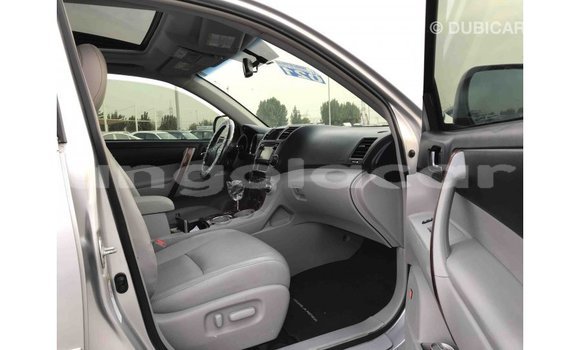 Comprar Importar Toyota Highlander Outro Carro em Import - Dubai em Bengo Province Comprar Importar Toyota Highlander Outro Carro em Import - Dubai em Bengo Province