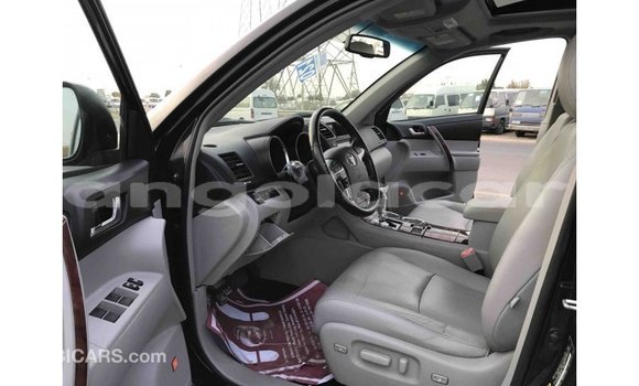 Comprar Importar Toyota Highlander Preto Carro em Import - Dubai em Bengo Province Comprar Importar Toyota Highlander Preto Carro em Import - Dubai em Bengo Province