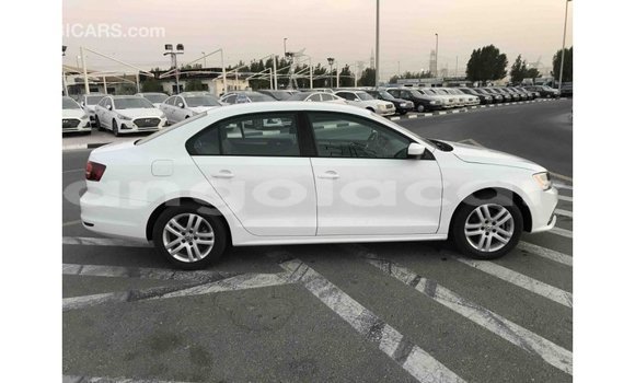 Comprar Importar Volkswagen Jetta Branco Carro em Import - Dubai em Bengo Province Comprar Importar Volkswagen Jetta Branco Carro em Import - Dubai em Bengo Province