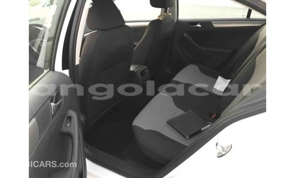 Comprar Importar Volkswagen Jetta Branco Carro em Import - Dubai em Bengo Province Comprar Importar Volkswagen Jetta Branco Carro em Import - Dubai em Bengo Province