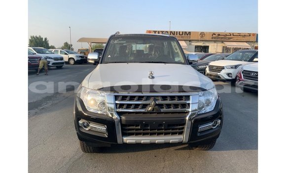 Comprar Importar Mitsubishi Pajero Preto Carro em Import - Dubai em Bengo Province Comprar Importar Mitsubishi Pajero Preto Carro em Import - Dubai em Bengo Province