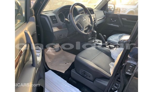 Comprar Importar Mitsubishi Pajero Preto Carro em Import - Dubai em Bengo Province Comprar Importar Mitsubishi Pajero Preto Carro em Import - Dubai em Bengo Province