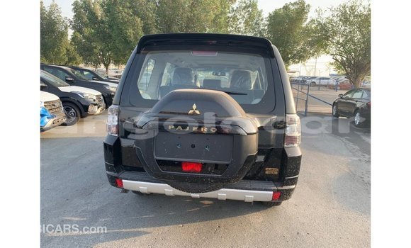 Comprar Importar Mitsubishi Pajero Preto Carro em Import - Dubai em Bengo Province Comprar Importar Mitsubishi Pajero Preto Carro em Import - Dubai em Bengo Province