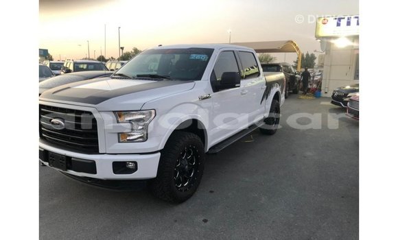 Comprar Importar Ford V8 Branco Carro em Import - Dubai em Bengo Province Comprar Importar Ford V8 Branco Carro em Import - Dubai em Bengo Province