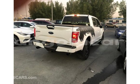 Comprar Importar Ford V8 Branco Carro em Import - Dubai em Bengo Province Comprar Importar Ford V8 Branco Carro em Import - Dubai em Bengo Province