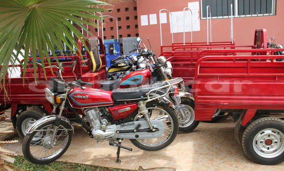 Acheter Neuf Moto Yamaha XT 225 Rouge à Luanda, Province de Luanda
