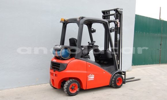 Acheter Occasion Utilitaire Man Silent Rouge à Luena, Moxico