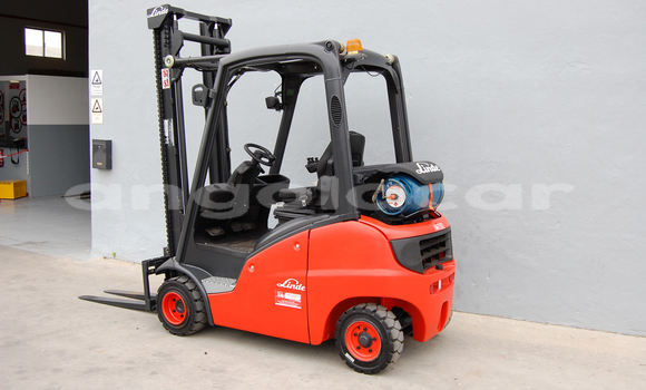 Acheter Occasion Utilitaire Man Silent Rouge à Luena, Moxico Acheter Occasion Utilitaire Man Silent Rouge à Luena, Moxico