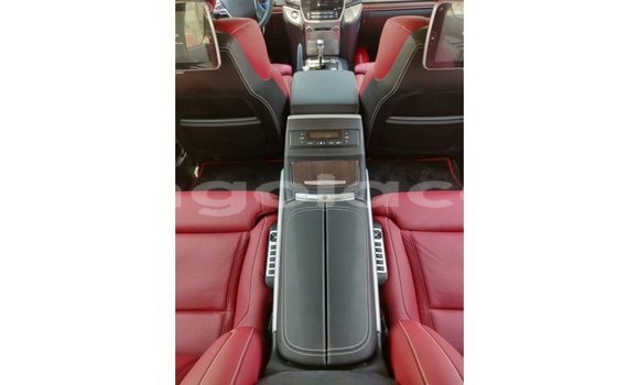 Buy Import Toyota Land Cruiser Black Car in Import - Dubai in Bengo Province Buy Import Toyota Land Cruiser Black Car in Import - Dubai in Bengo Province