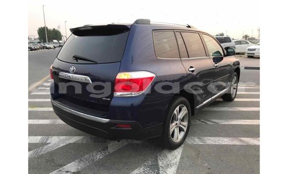 Comprar Importar Toyota Highlander Azul Carro em Import - Dubai em Bengo Province Comprar Importar Toyota Highlander Azul Carro em Import - Dubai em Bengo Province