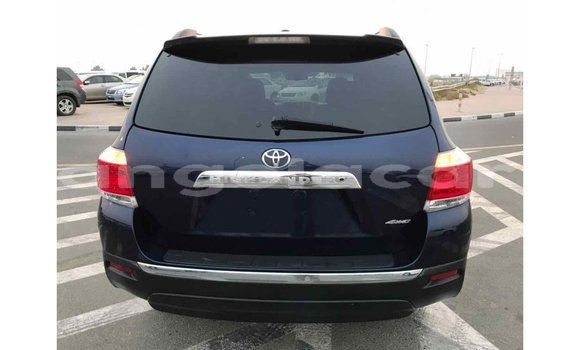 Comprar Importar Toyota Highlander Azul Carro em Import - Dubai em Bengo Province Comprar Importar Toyota Highlander Azul Carro em Import - Dubai em Bengo Province