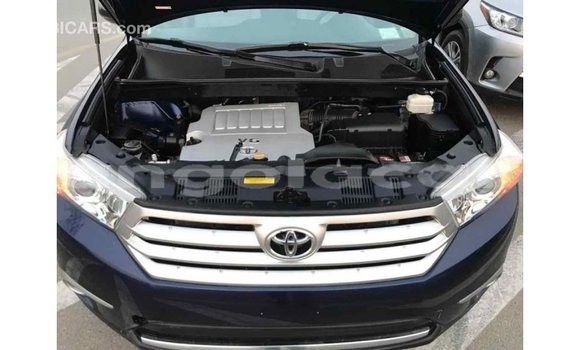 Comprar Importar Toyota Highlander Azul Carro em Import - Dubai em Bengo Province Comprar Importar Toyota Highlander Azul Carro em Import - Dubai em Bengo Province