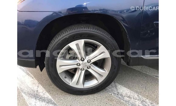 Comprar Importar Toyota Highlander Azul Carro em Import - Dubai em Bengo Province Comprar Importar Toyota Highlander Azul Carro em Import - Dubai em Bengo Province