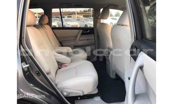 Comprar Importar Toyota Highlander Outro Carro em Import - Dubai em Bengo Province Comprar Importar Toyota Highlander Outro Carro em Import - Dubai em Bengo Province