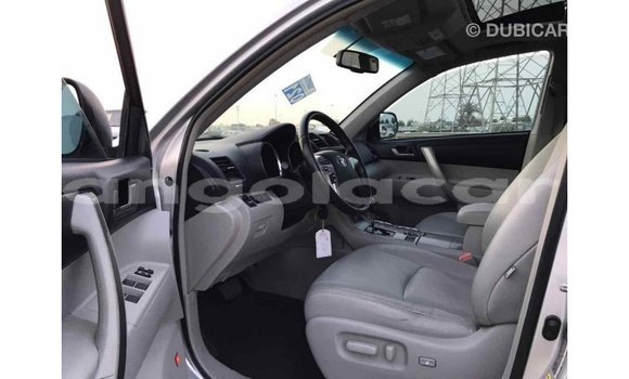 Comprar Importar Toyota Highlander Outro Carro em Import - Dubai em Bengo Province Comprar Importar Toyota Highlander Outro Carro em Import - Dubai em Bengo Province