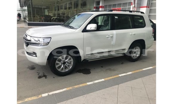 Buy Import Toyota Land Cruiser White Car in Import - Dubai in Bengo Province Buy Import Toyota Land Cruiser White Car in Import - Dubai in Bengo Province