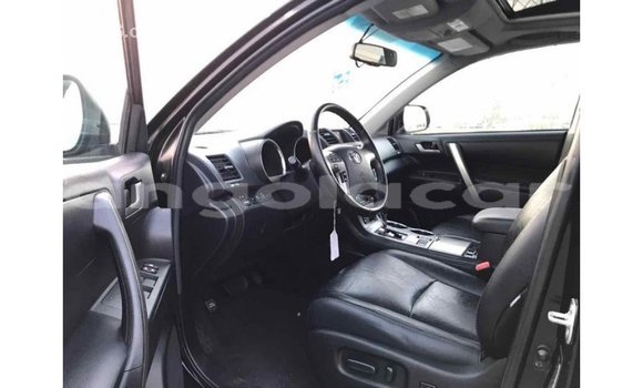 Comprar Importar Toyota Highlander Preto Carro em Import - Dubai em Bengo Province Comprar Importar Toyota Highlander Preto Carro em Import - Dubai em Bengo Province