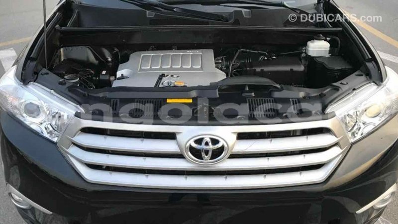 Big with watermark toyota highlander bengo province import dubai 3319