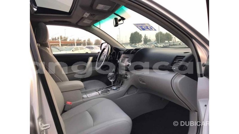Big with watermark toyota highlander bengo province import dubai 3320