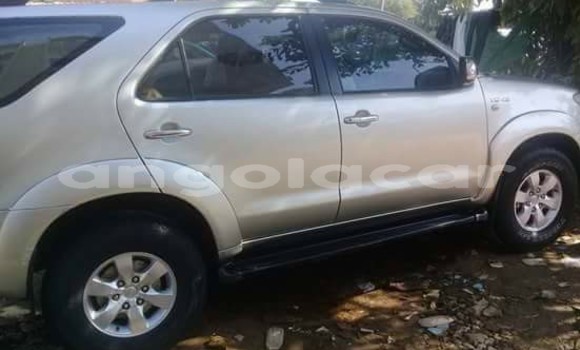 Acheter Occasion Voiture Toyota Fortuner Gris à Luanda, Province de Luanda