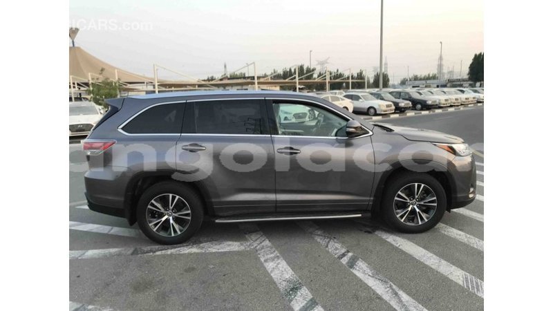 Big with watermark toyota highlander bengo province import dubai 3355