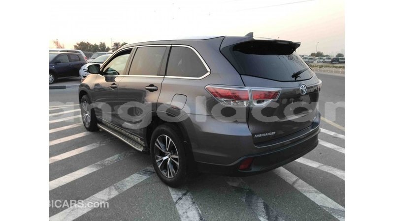 Big with watermark toyota highlander bengo province import dubai 3355