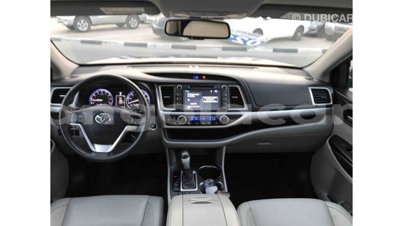 Big with watermark toyota highlander bengo province import dubai 3355