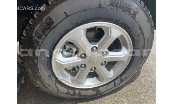 Comprar Importar Mitsubishi L200 Preto Carro em Import - Dubai em Bengo Province Comprar Importar Mitsubishi L200 Preto Carro em Import - Dubai em Bengo Province