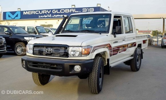 Comprar Importar Toyota Land Cruiser Bege Carro em Import - Dubai em Bengo Province Comprar Importar Toyota Land Cruiser Bege Carro em Import - Dubai em Bengo Province