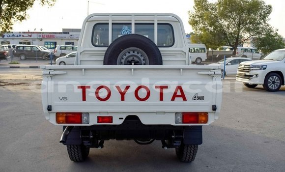 Comprar Importar Toyota Land Cruiser Bege Carro em Import - Dubai em Bengo Province Comprar Importar Toyota Land Cruiser Bege Carro em Import - Dubai em Bengo Province