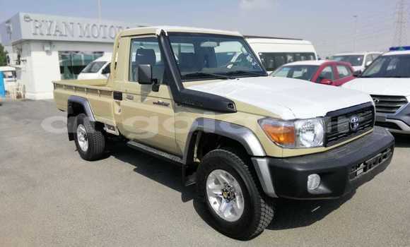 Buy New Toyota Land Cruiser Beige Car in Luanda in Luanda Province Buy New Toyota Land Cruiser Beige Car in Luanda in Luanda Province