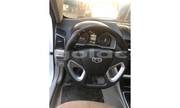 Comprar Importar Geely Emgrand 7 Branco Carro em Import - Dubai em Bengo Province Comprar Importar Geely Emgrand 7 Branco Carro em Import - Dubai em Bengo Province