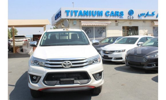 Comprar Importar Toyota Hilux Branco Carro em Import - Dubai em Bengo Province Comprar Importar Toyota Hilux Branco Carro em Import - Dubai em Bengo Province