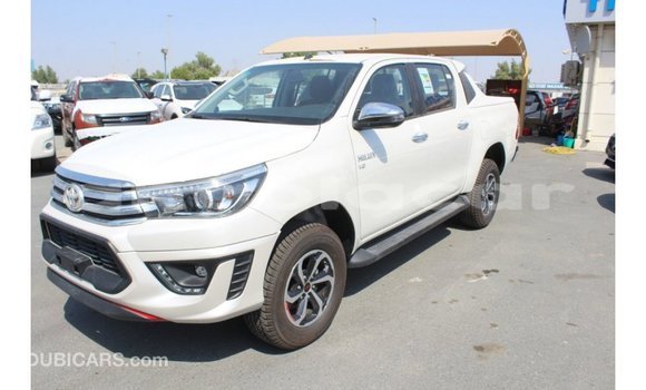 Comprar Importar Toyota Hilux Branco Carro em Import - Dubai em Bengo Province Comprar Importar Toyota Hilux Branco Carro em Import - Dubai em Bengo Province