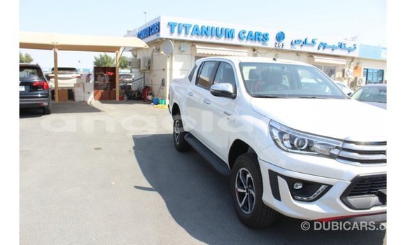 Comprar Importar Toyota Hilux Branco Carro em Import - Dubai em Bengo Province Comprar Importar Toyota Hilux Branco Carro em Import - Dubai em Bengo Province
