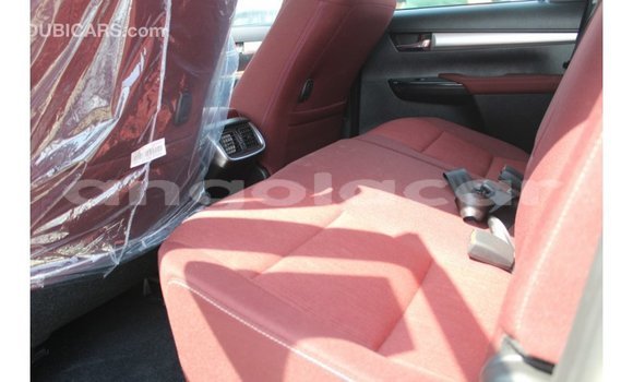 Comprar Importar Toyota Hilux Branco Carro em Import - Dubai em Bengo Province Comprar Importar Toyota Hilux Branco Carro em Import - Dubai em Bengo Province
