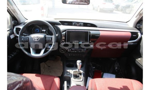 Comprar Importar Toyota Hilux Branco Carro em Import - Dubai em Bengo Province Comprar Importar Toyota Hilux Branco Carro em Import - Dubai em Bengo Province