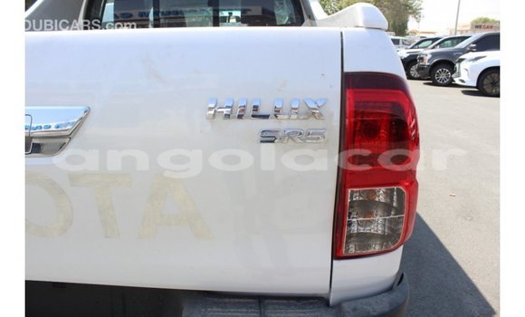 Comprar Importar Toyota Hilux Branco Carro em Import - Dubai em Bengo Province Comprar Importar Toyota Hilux Branco Carro em Import - Dubai em Bengo Province