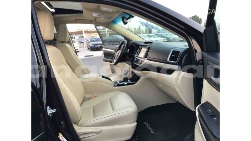 Big with watermark toyota highlander bengo province import dubai 3394