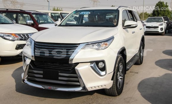 Comprar Importar Toyota Fortuner Branco Carro em Import - Dubai em Bengo Province Comprar Importar Toyota Fortuner Branco Carro em Import - Dubai em Bengo Province