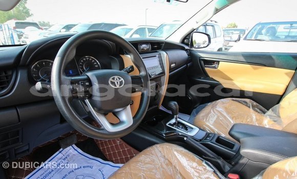 Comprar Importar Toyota Fortuner Branco Carro em Import - Dubai em Bengo Province Comprar Importar Toyota Fortuner Branco Carro em Import - Dubai em Bengo Province