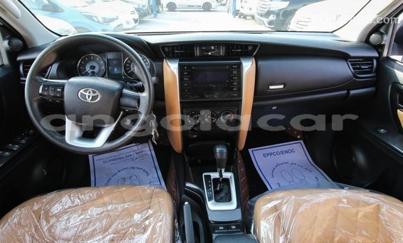 Comprar Importar Toyota Fortuner Branco Carro em Import - Dubai em Bengo Province Comprar Importar Toyota Fortuner Branco Carro em Import - Dubai em Bengo Province
