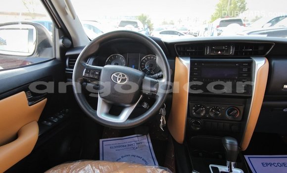 Comprar Importar Toyota Fortuner Branco Carro em Import - Dubai em Bengo Province Comprar Importar Toyota Fortuner Branco Carro em Import - Dubai em Bengo Province
