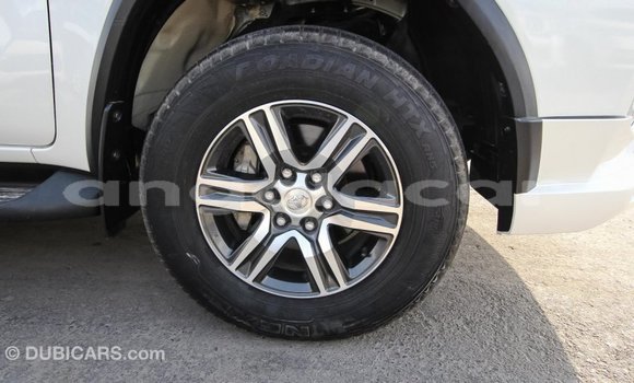 Comprar Importar Toyota Fortuner Branco Carro em Import - Dubai em Bengo Province Comprar Importar Toyota Fortuner Branco Carro em Import - Dubai em Bengo Province