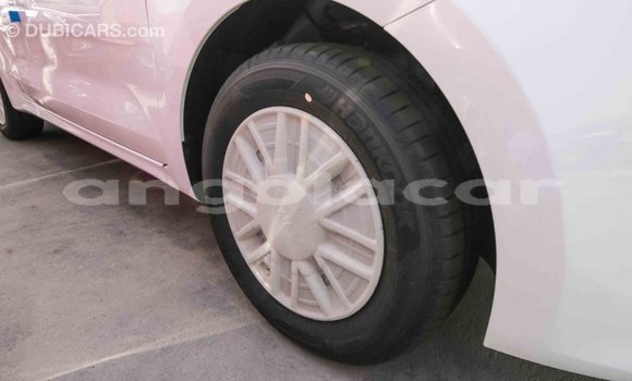 Comprar Importar Kia Carens Branco Carro em Import - Dubai em Bengo Province Comprar Importar Kia Carens Branco Carro em Import - Dubai em Bengo Province