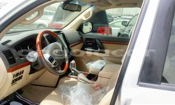 Comprar Importar Toyota Land Cruiser Outro Carro em Import - Dubai em Bengo Province Comprar Importar Toyota Land Cruiser Outro Carro em Import - Dubai em Bengo Province